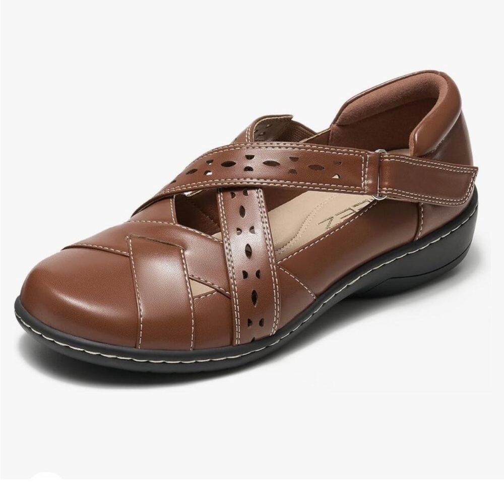 CLARKS NWOT Ashland Spin Q Mary Jane Flats Tan 7.5